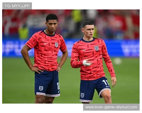 贝林厄姆精准脚弓传球穿透防线,英格兰中场掌握绝对主动 贝林厄姆精准脚弓传球穿透防线,英格兰中场掌握绝对主动