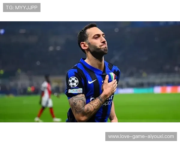 国际米兰角球二次进攻由恰尔汗奥卢主导形成威胁 国际米兰角球二次进攻由恰尔汗奥卢主导形成威胁