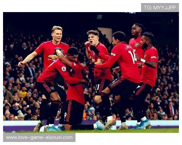 曼联反击中快速横传打乱防线节奏 曼联反击中快速横传打乱防线节奏