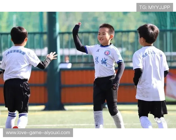 阿贾克斯革新青训体系：打造未来足球之星的全新标准