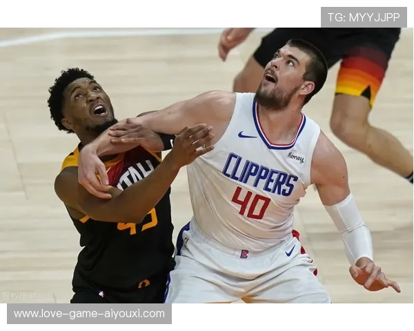 快船外线精准度帮助拉开比分 快船外线精准度帮助拉开比分