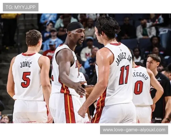 冠军球队季前热身赛战术演练引发专家点评,热火冠军 冠军球队季前热身赛战术演练引发专家点评,热火冠军